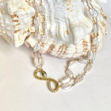 Load image into Gallery viewer, Pearl Necklace with Serpent