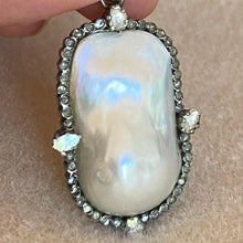 Load image into Gallery viewer, Jumbo Pearl Pendant