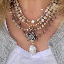 Load image into Gallery viewer, Moonstone Necklace - Chioccolato