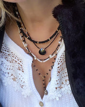 Load image into Gallery viewer, BLACK SPINEL NECKLACE - ATHENA
