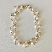 Load image into Gallery viewer, Pearl necklace rosary style