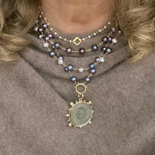 Load image into Gallery viewer, Pearl Necklace - Royal