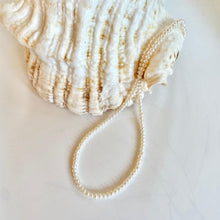 Load image into Gallery viewer, Pearl Necklace - Mara