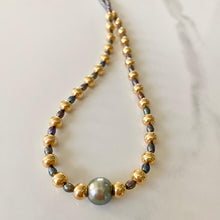 Load image into Gallery viewer, Tahitian Pearl with Gold Beads - Ohana