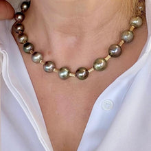 Load image into Gallery viewer, Tahitian Pearl Necklace - Peacock