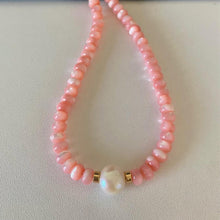 Load image into Gallery viewer, Pink mother of pearl necklace