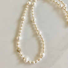 Load image into Gallery viewer, Pearl Necklace - Amelie
