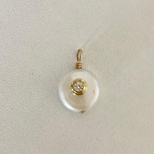 Load image into Gallery viewer, Flat back pearl charm w cz
