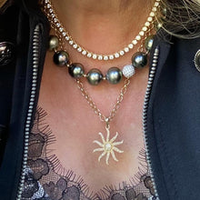 Load image into Gallery viewer, Tahitian pearl necklace with disco ball
