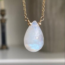 Load image into Gallery viewer, Moonstone drop gold necklace