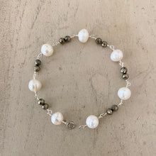 Load image into Gallery viewer, Pyrite bracelet with pearls