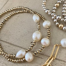 Load image into Gallery viewer, Hematite Bracelet with Pearl