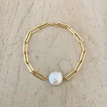 Load image into Gallery viewer, Paperclip Bracelet with Pearl