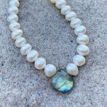 Load image into Gallery viewer, Pearl Necklace with Labradorite