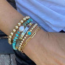 Load image into Gallery viewer, Turquoise bracelet with pearl center