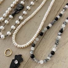 Load image into Gallery viewer, Quartz Necklace - Domino