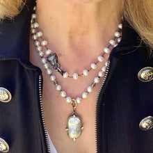 Load image into Gallery viewer, Pearl Necklace - Leopard