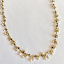 Load image into Gallery viewer, DAINTY CLUSTER NECKLACE - DELICATA

