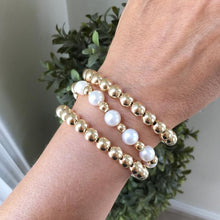 Load image into Gallery viewer, Gold Beads Bracelet with Pearl