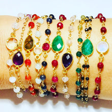 Load image into Gallery viewer, Black Spinel with Emerald