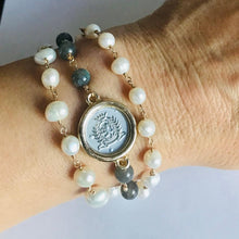 Load image into Gallery viewer, Labradorite Beads Bracelet with Elizabeth Coin