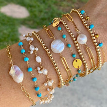 Load image into Gallery viewer, Turquoise Bracelet with Gold Disc