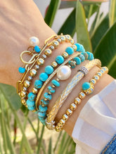 Load image into Gallery viewer, Turquoise bracelet with pearl center