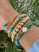 Load image into Gallery viewer, Turquoise bracelet with pearl center