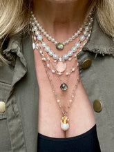 Load image into Gallery viewer, PEARL NECKLACE - GEMMA
