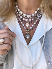 Load image into Gallery viewer, Long Pearl Necklace - Jackie