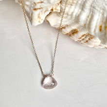 Load image into Gallery viewer, ROSE QUARTZ NECKLACE - GRANDEZZA
