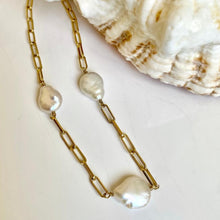 Load image into Gallery viewer, BAROQUE PEARLS NECKLACE - MADDI
