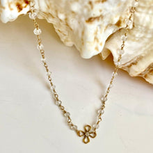Load image into Gallery viewer, CRYSTAL FLOWER NECKLACE - FLOR
