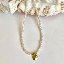 Load image into Gallery viewer, RICE PEARL NECKLACE - GOLDA
