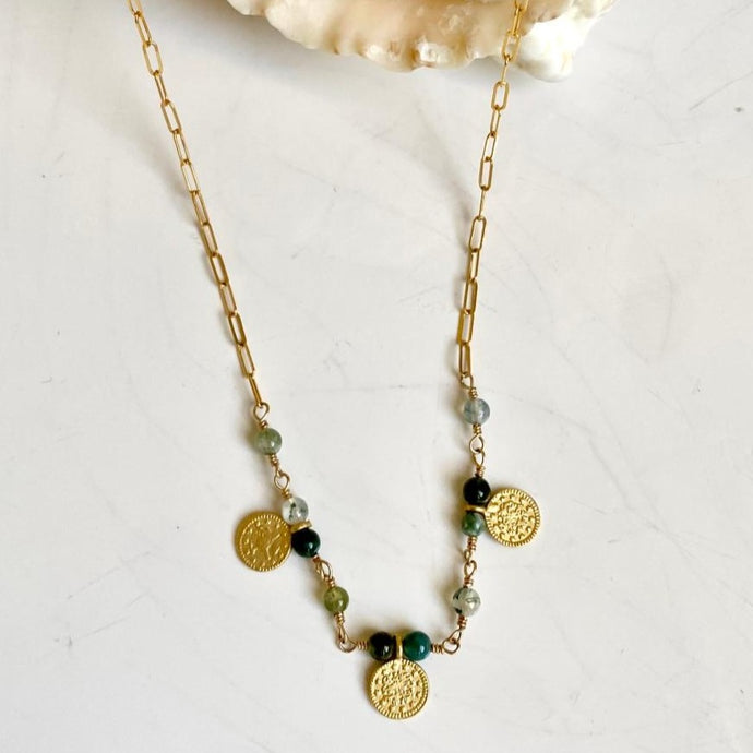 PAPERCLIP CHAIN WITH GOLD DISC