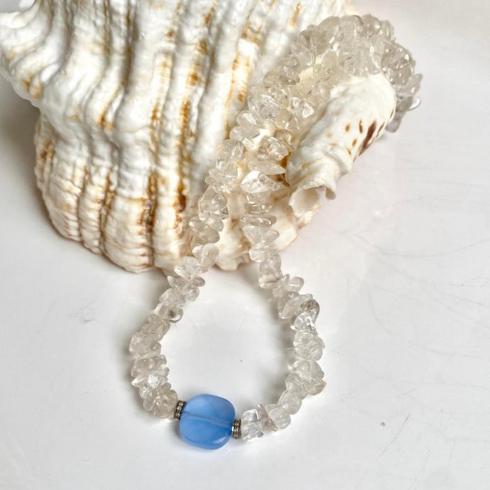 CRYSTAL CHIP NECKLACE - ZOE