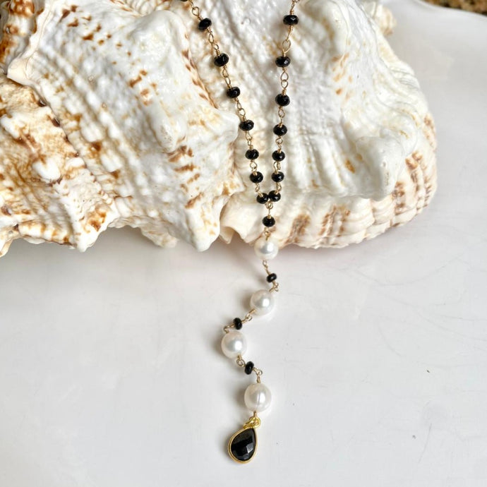 BLACK SPINEL LARIAT - IVY