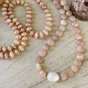MOONSTONE NECKLACE - MOIRA