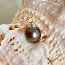 Load image into Gallery viewer, TAHITIAN PEARL CHARM
