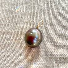 Load image into Gallery viewer, TAHITIAN PEARL CHARM
