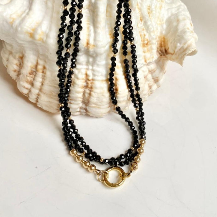 BLACK SPINEL NEKLACE - MAKEDA