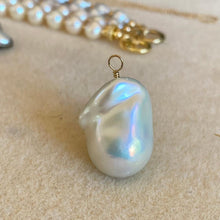 Load image into Gallery viewer, FIREBALL PEARL PENDANT
