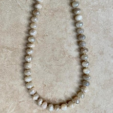 Load image into Gallery viewer, MOONSTONE NECKLACE - GUINEVERE
