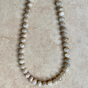 MOONSTONE NECKLACE - GUINEVERE