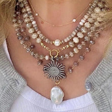 Load image into Gallery viewer, MOONSTONE NECKLACE - GUINEVERE
