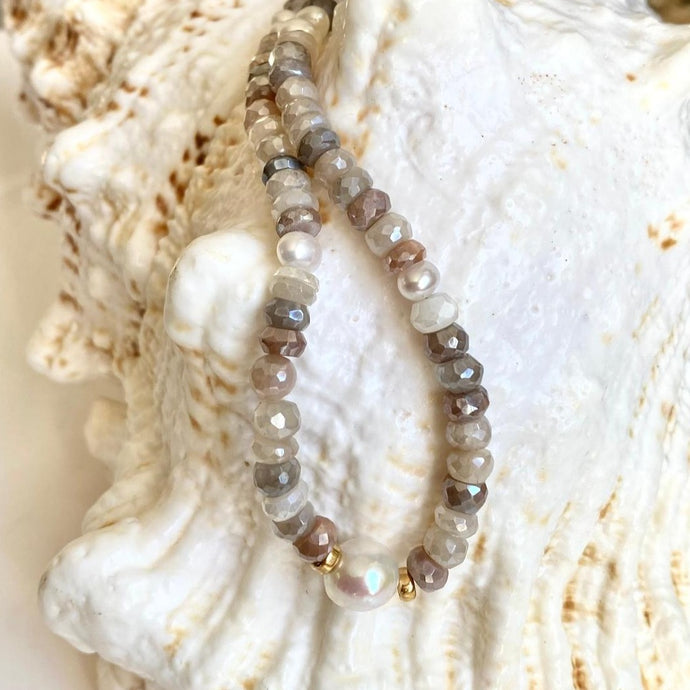 MOONSTONE NECKLACE - LARIA