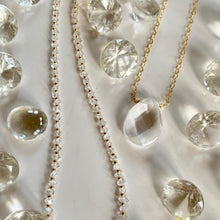 Load image into Gallery viewer, CRYSTAL NECKLACE - JLO
