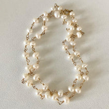 Load image into Gallery viewer, Pearl necklace rosary style
