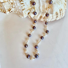 Load image into Gallery viewer, PEARL NECKLACE - ROYAL
