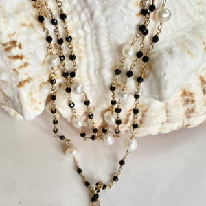 BLACK SPINEL WRAP NECKLACE - TIE